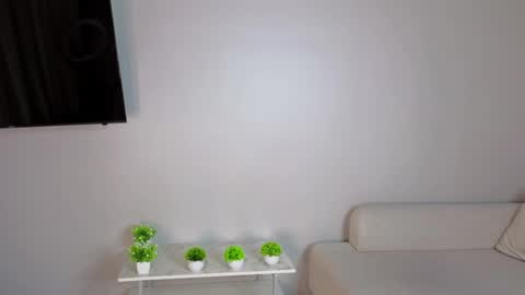 Snapshot of lilianbickford chatting on May 2026 03:06:02 PM Hi I am Luna online show from May 2026 03:06:02 PM