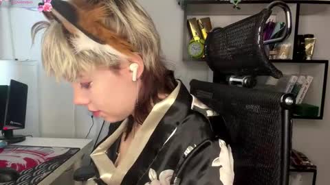 Lilian online show from February 2026 07:26:01 AM