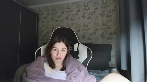 liliawoolf online show from December 2025 04:21:01 AM