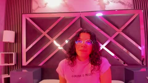  Lili  online show from January 2025 04:43:01 AM