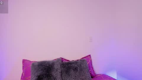   online show from December 2025 02:39:01 AM