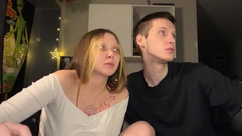 Snapshot of lilies_and_minipoots chatting on December 2025 04:02:02 PM Sonechka online show from December 2025 04:02:02 PM