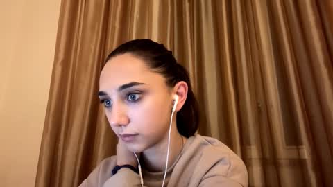 Snapshot of lilihalvorsen chatting on September 2025 11:20:02 PM Lina online show from September 2025 11:20:02 PM