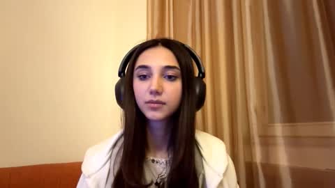 Snapshot of lilihalvorsen chatting on September 2025 11:10:02 PM Lina online show from September 2025 11:10:02 PM