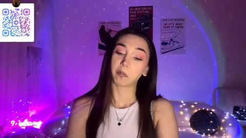 Lina online show from April 2026 10:26:01 PM