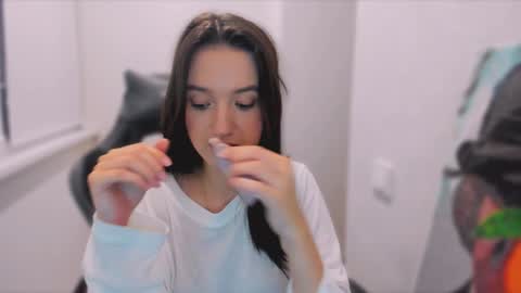 Snapshot of lililaluna chatting on January 2025 03:36:02 PM ... online show from January 2025 03:36:02 PM