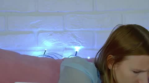 LiliLinn online show from September 2025 04:39:02 AM