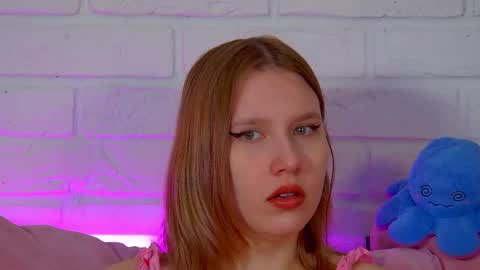 LiliLinn online show from May 2026 04:42:02 AM