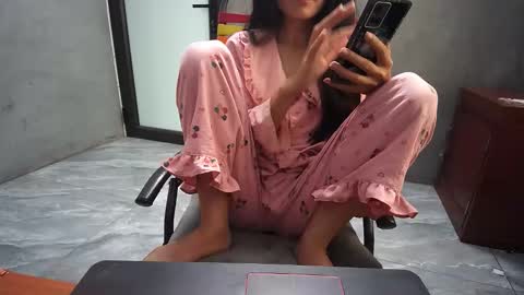 lililove88 online show from April 2026 01:47:02 AM