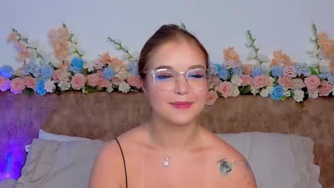 Lilith Bonheur online show from March 2026 02:04:02 AM