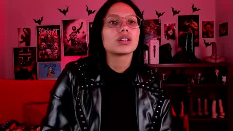 Snapshot of lilith_deveraux_ chatting on April 2026 11:18:01 PM MISTRESS LILITH online show from April 2026 11:18:01 PM