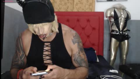 lilith_dhorn1 online show from October 2025 01:50:02 AM