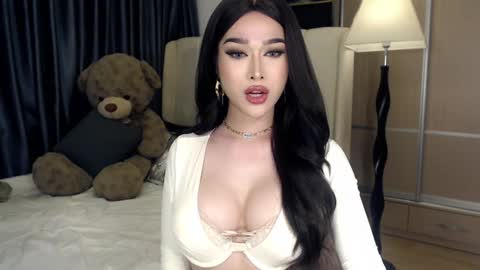 QUEEN LILITH BORBON online show from December 2024 09:00:01 AM