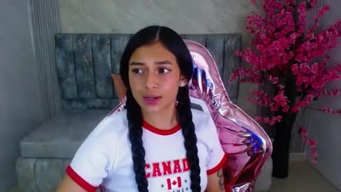 Snapshot of lilith_petit_sub chatting on January 2025 03:46:01 PM Lilith online show from January 2025 03:46:01 PM