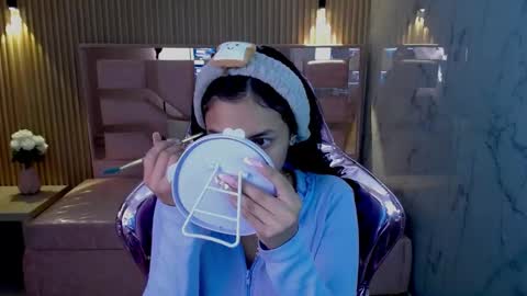 Snapshot of lilith_petit_sub chatting on January 2025 01:01:01 PM Lilith online show from January 2025 01:01:01 PM