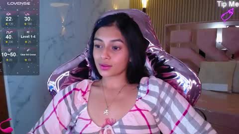 Snapshot of lilith_petit_sub chatting on January 2025 11:25:01 PM Lilith online show from January 2025 11:25:01 PM