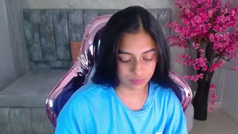 Snapshot of lilith_petit_sub chatting on January 2025 04:17:01 PM Lilith online show from January 2025 04:17:01 PM
