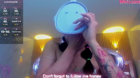 Snapshot of lilith_petit_sub chatting on March 2025 04:10:01 PM Lilith online show from March 2025 04:10:01 PM