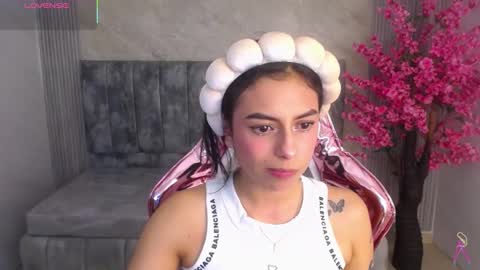 Snapshot of lilith_petit_sub chatting on September 2025 08:10:02 PM Lilith online show from September 2025 08:10:02 PM