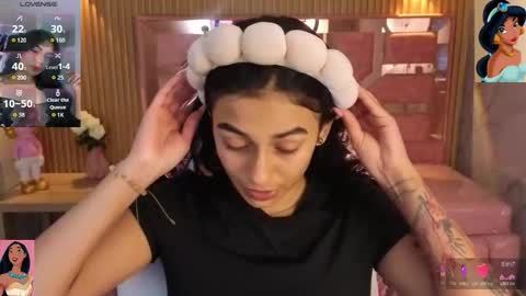 Lilith  online show from November 2025 04:05:01 AM