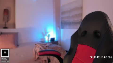 lilith_sage_ online show from December 2025 12:11:02 PM