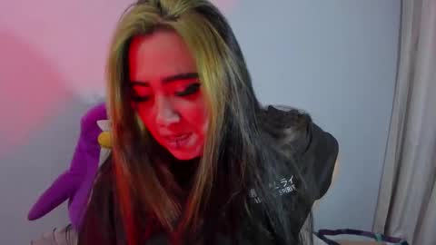 Lilith online show from November 2025 05:06:02 AM