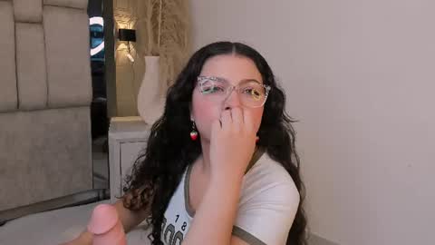 Snapshot of lilithbloom7 chatting on July 2026 04:06:02 AM Welcome to Lilith room online show from July 2026 04:06:02 AM