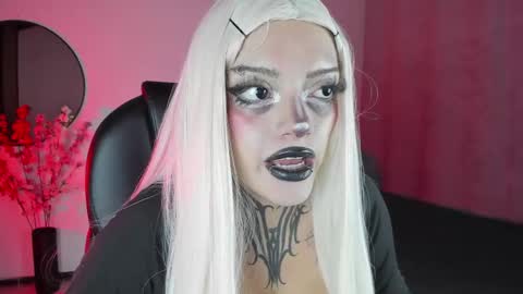 Lilith online show from September 2025 05:07:01 AM