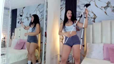 Lilith  online show from November 2025 06:35:02 AM