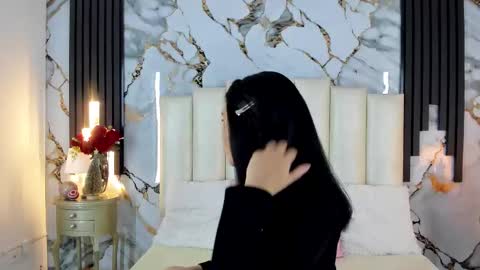 Lilith  online show from December 2025 05:03:02 AM