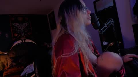 lilithmystic01 online show from January 2025 01:36:01 PM