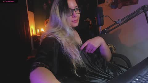 lilithmystic01 online show from February 2025 01:44:01 PM