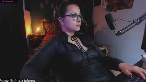lilithmystic01 online show from February 2025 01:05:01 PM