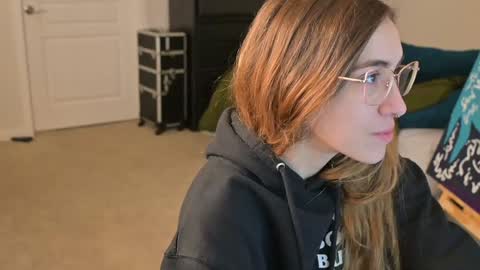 L online show from December 2024 01:00:02 PM