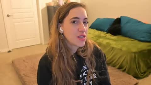 L online show from February 2025 01:08:02 PM