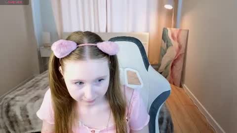 Snapshot of lilitiny chatting on June 2026 05:12:01 AM Lili Tiny GMT2 3-10AM MonTueWedThuSat online show from June 2026 05:12:01 AM