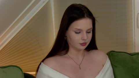 LiliyaStrawberry online show from December 2024 09:37:01 PM