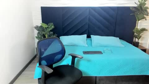 Snapshot of liljames_ chatting on February 2026 08:25:02 PM Lil James online show from February 2026 08:25:02 PM