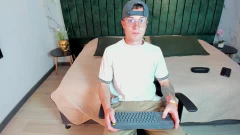 Snapshot of liljames_ chatting on February 2026 07:39:02 PM Lil James online show from February 2026 07:39:02 PM