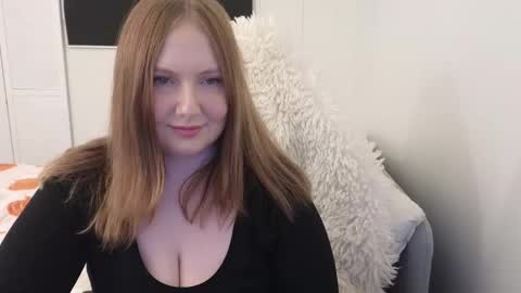 Snapshot of lilleambi chatting on November 2025 12:08:02 PM Anni online show from November 2025 12:08:02 PM