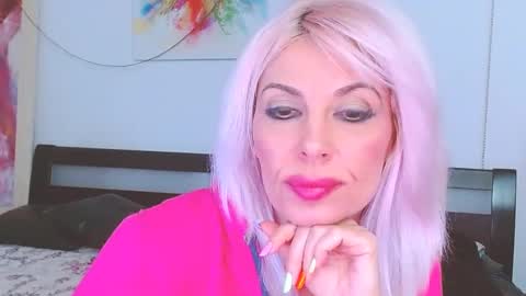 Lara online show from February 2025 08:07:01 AM