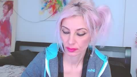 Lara online show from March 2025 05:32:01 AM