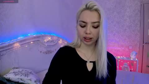 LilliMoore online show from January 2026 12:03:01 AM