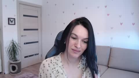 Snapshot of lilliyves chatting on April 2026 09:47:01 AM lilliyves online show from April 2026 09:47:01 AM