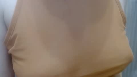 Snapshot of lillkit chatting on September 2025 09:37:01 PM Lilu online show from September 2025 09:37:01 PM