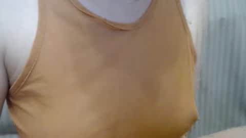 Snapshot of lillkit chatting on September 2025 09:58:01 PM Lilu online show from September 2025 09:58:01 PM