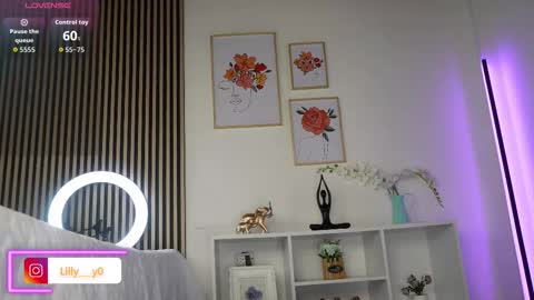 Sofia online show from November 2025 12:16:02 PM