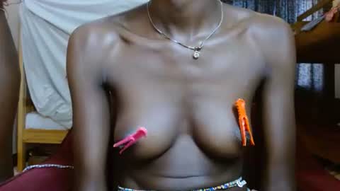 Snapshot of lilly_freak chatting on September 2025 07:19:01 AM Des online show from September 2025 07:19:01 AM