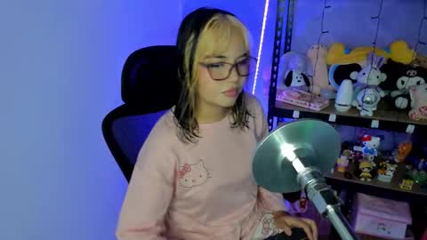 Lilly  online show from October 2025 02:41:02 AM