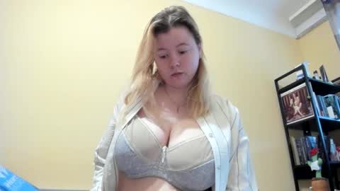 Lilly Depp online show from January 2026 08:17:02 AM